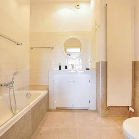 Holiday home Beautiful In L, Adrets De Lesterel *