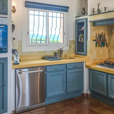 Holiday home Beautiful In L, Adrets De Lesterel *